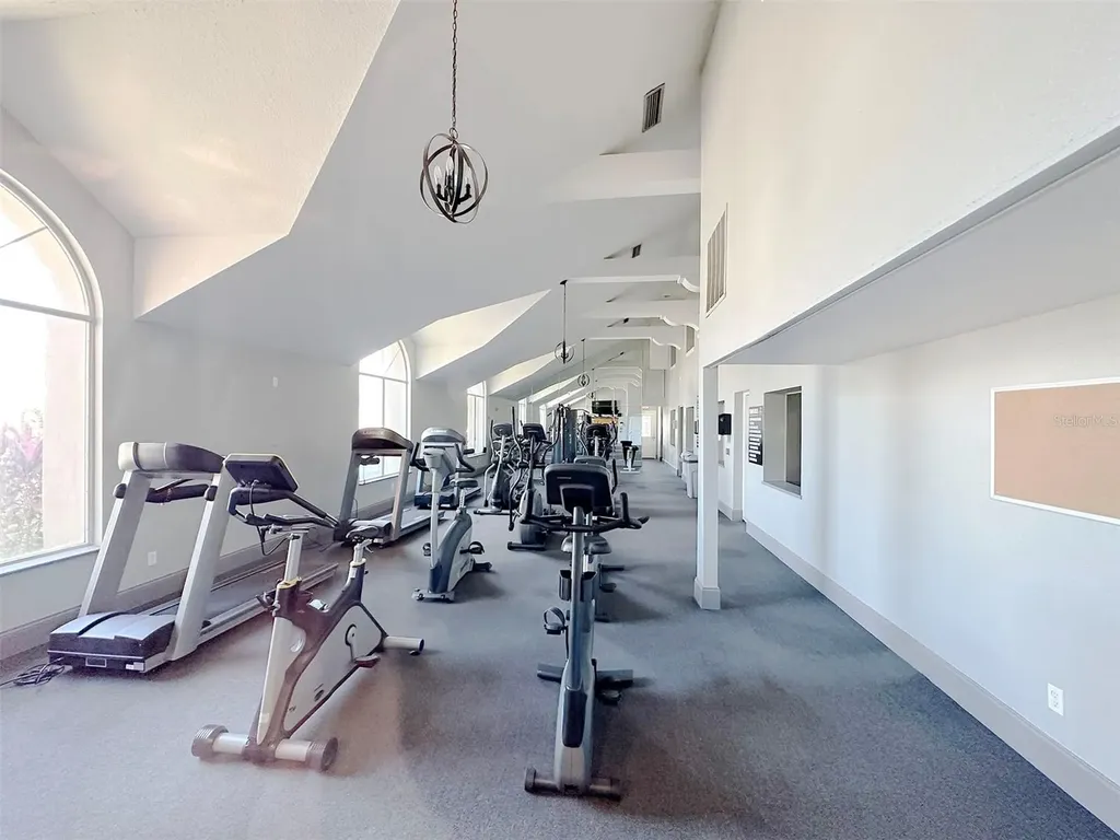 5124 Conroy Road Orlando FL 32811