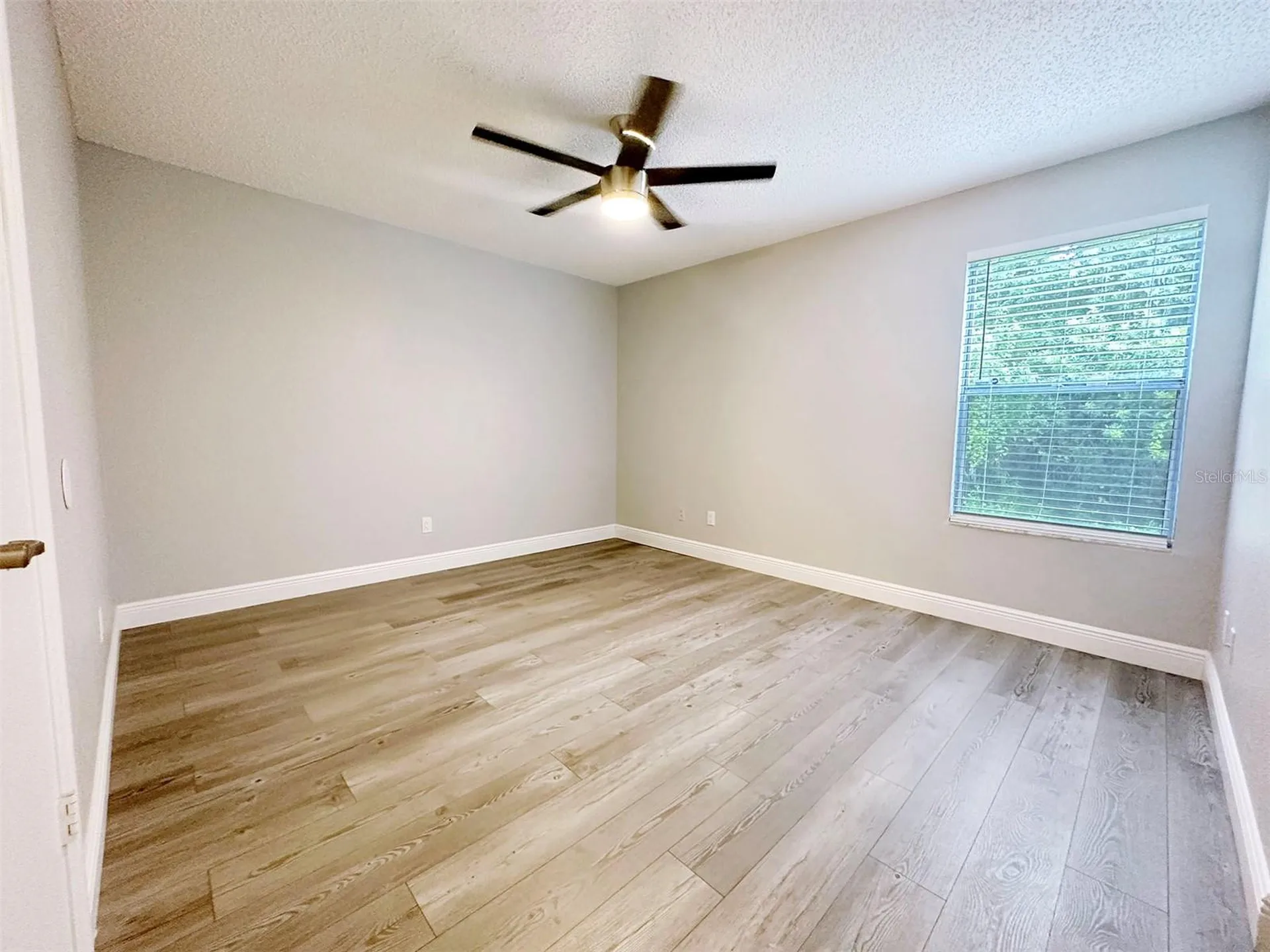 5124 Conroy Road Orlando FL 32811