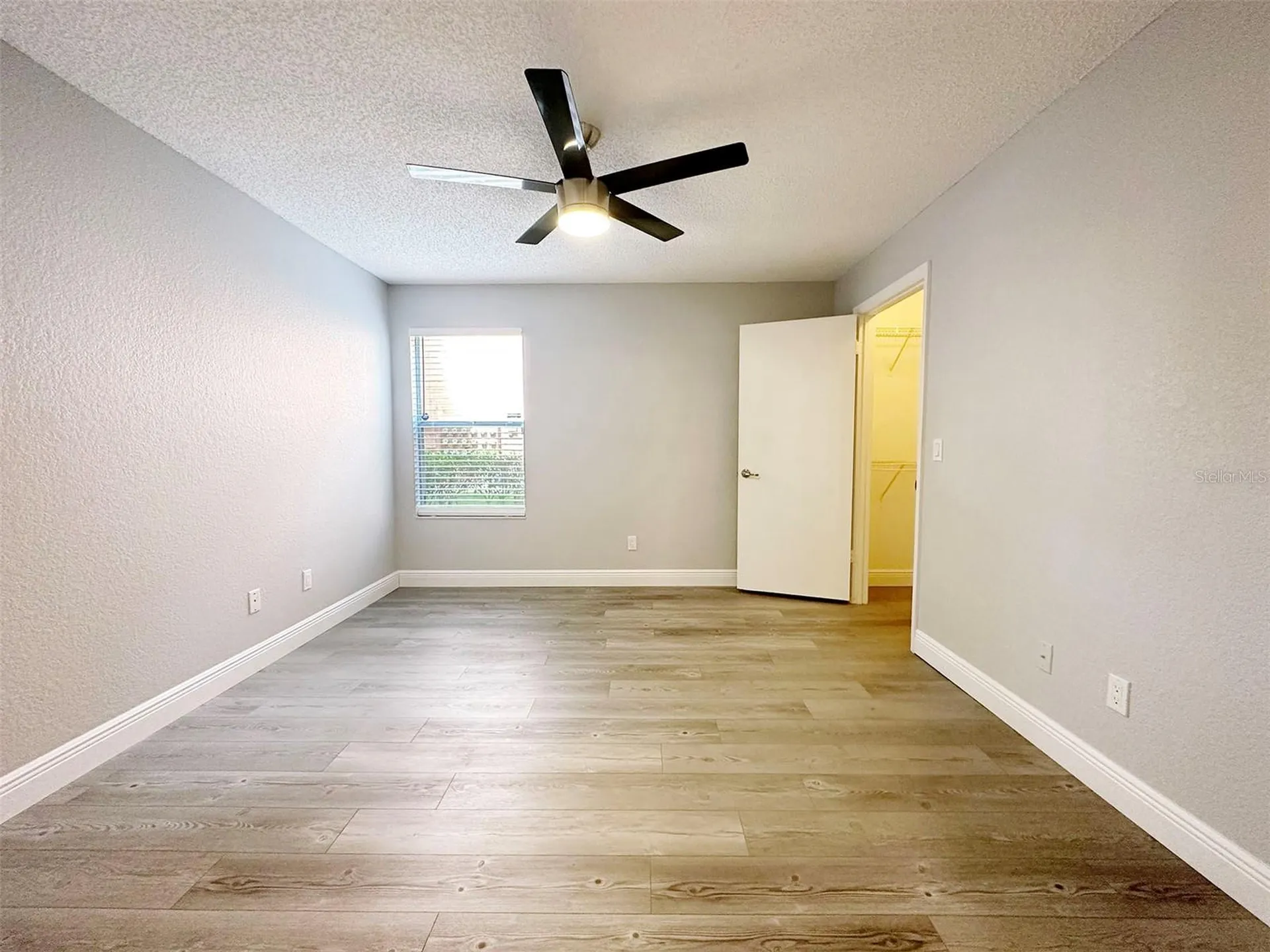 5124 Conroy Road Orlando FL 32811