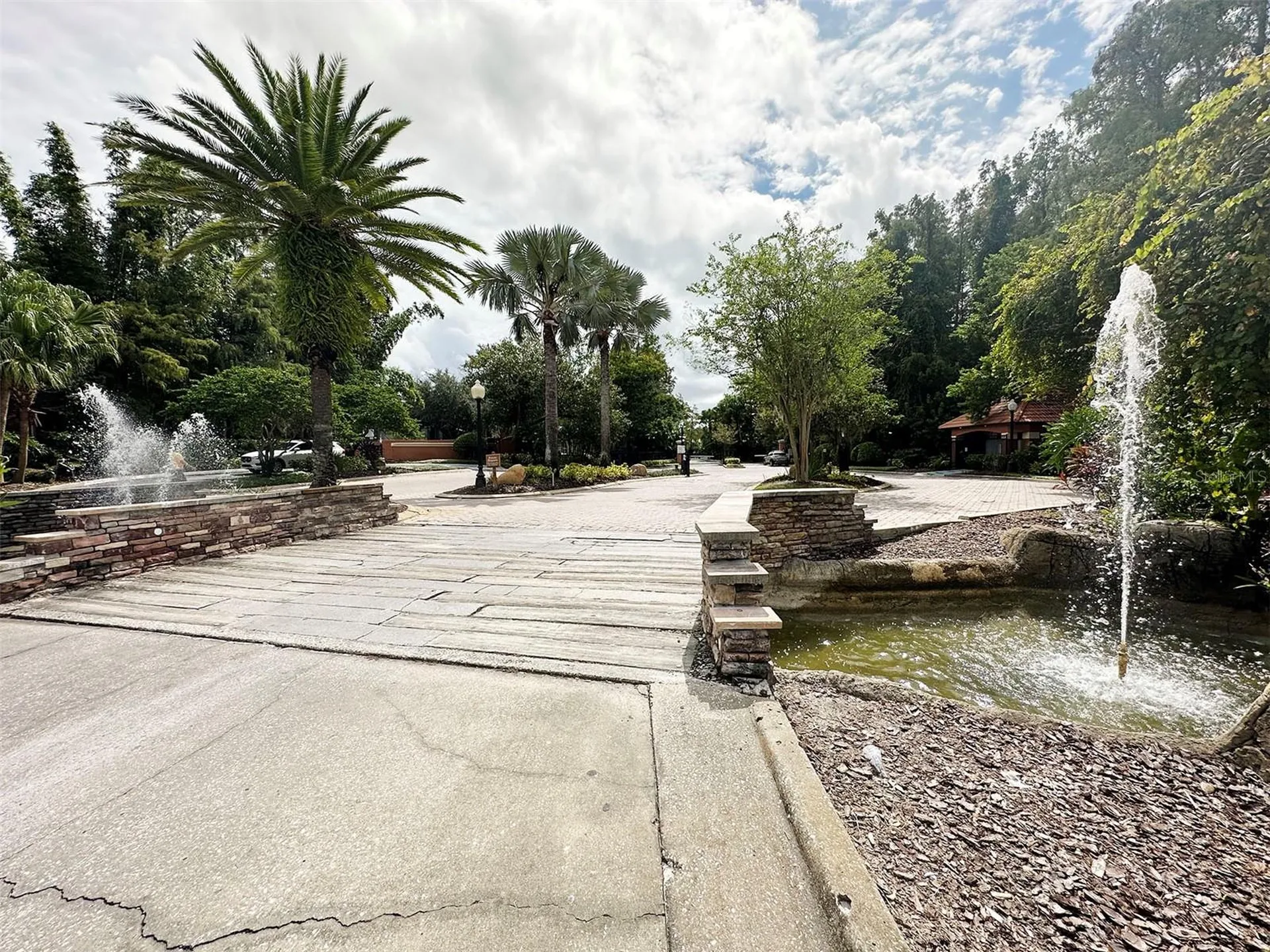 5124 Conroy Road Orlando FL 32811