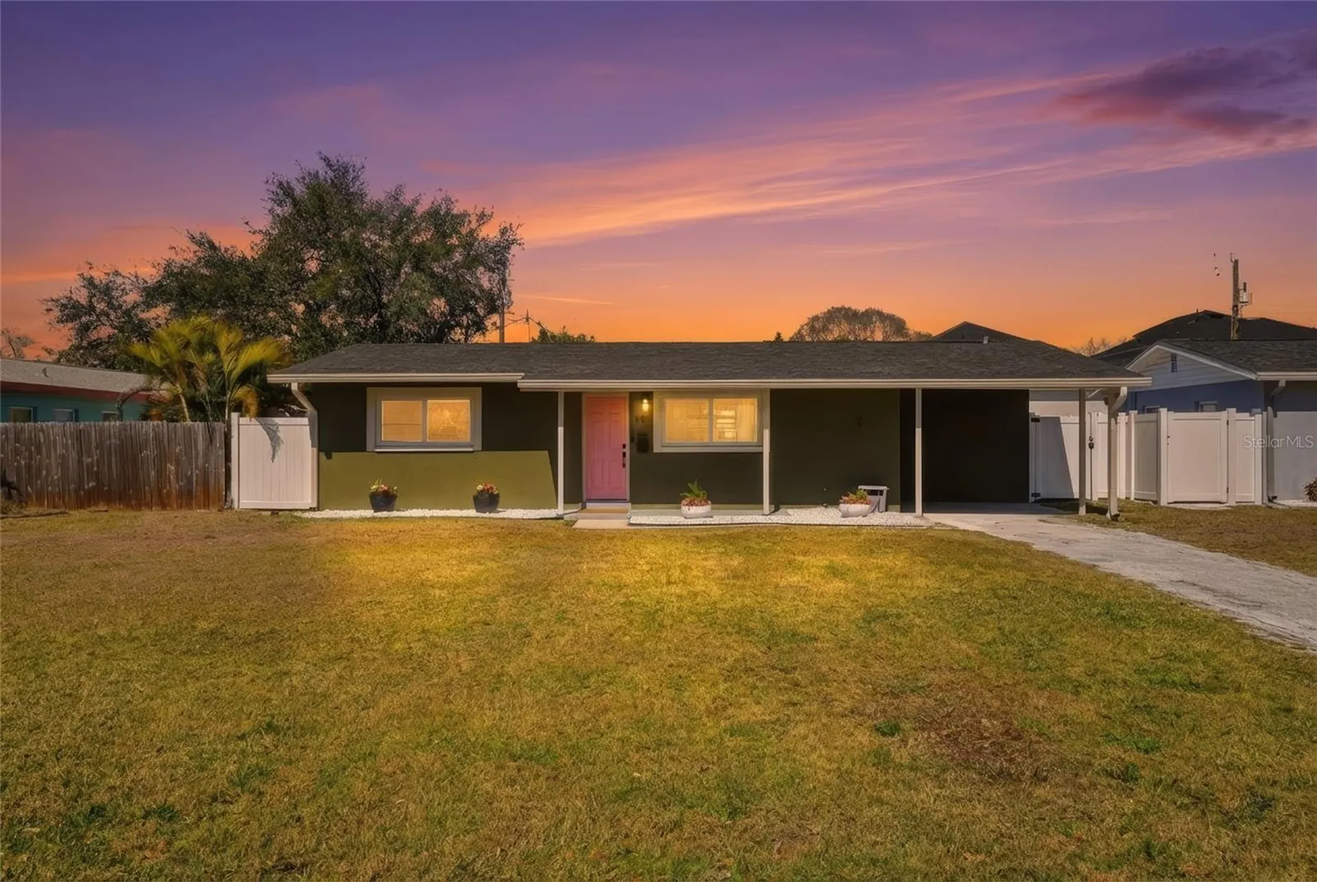 411 42nd Avenue NE St Petersburg FL 33703