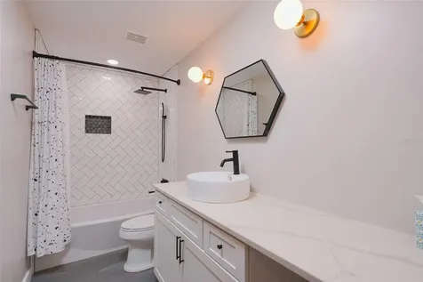 5328 Alcom Drive Orlando FL 32812