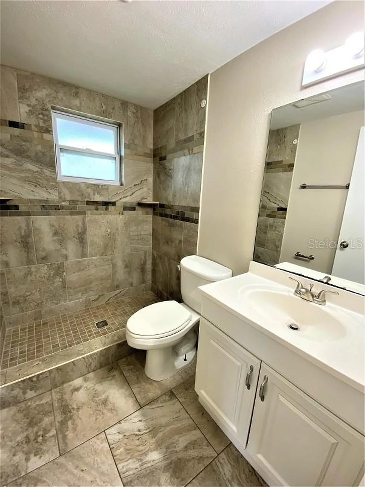 39014 South Avenue Zephyrhills FL 33542