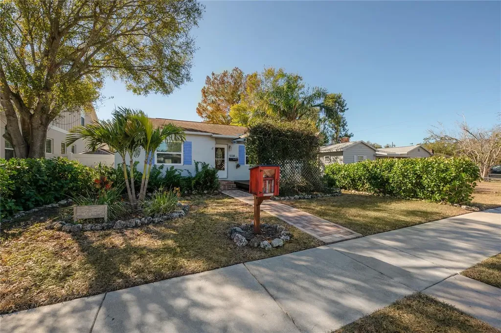 5138 3rd Avenue N St Petersburg FL 33710