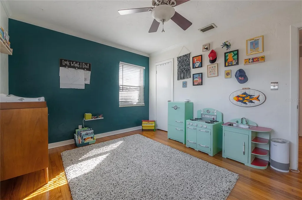 5138 3rd Avenue N St Petersburg FL 33710