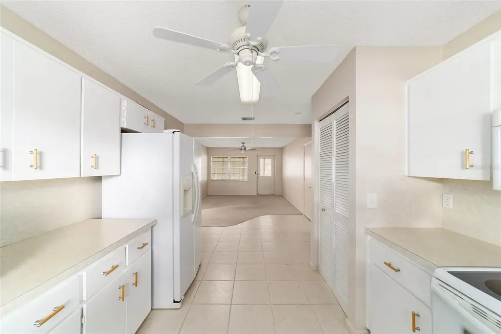 9121 SW 83rd Court Ocala FL 34481