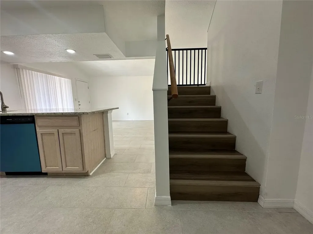 1817 Townhall Lane Orlando FL 32807