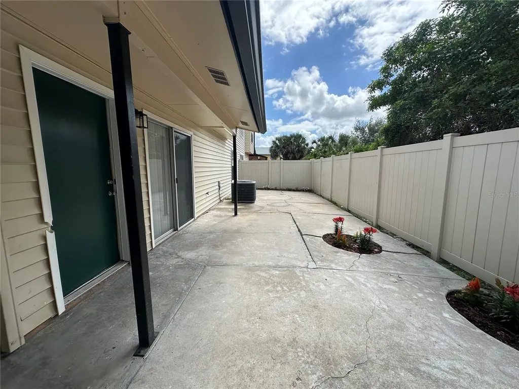 1817 Townhall Lane Orlando FL 32807
