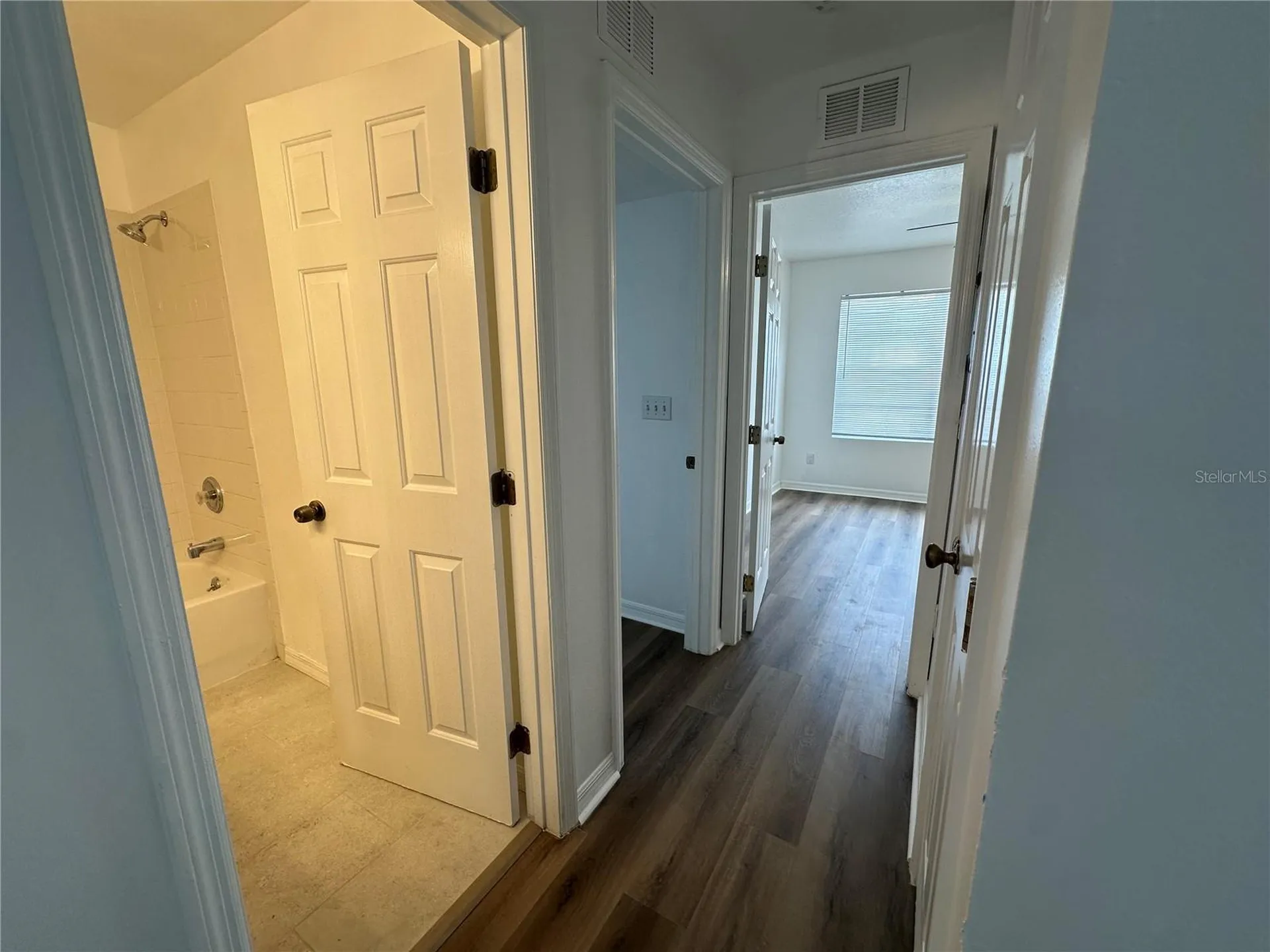 1817 Townhall Lane Orlando FL 32807