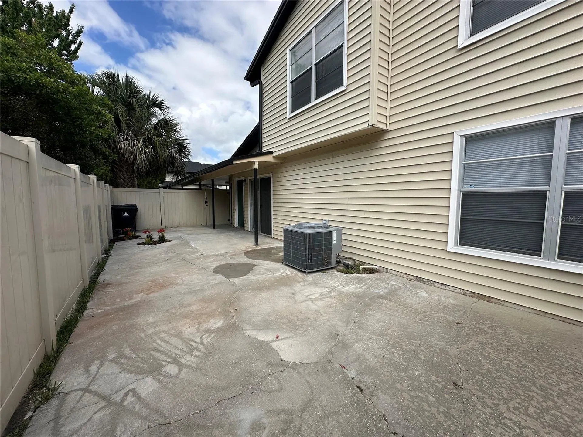 1817 Townhall Lane Orlando FL 32807