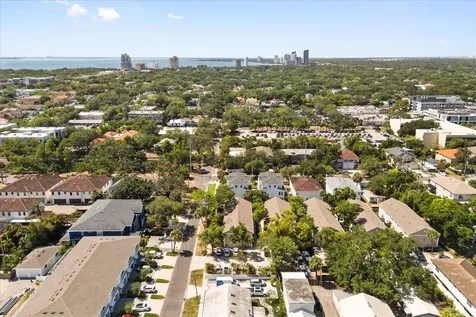 409 S Audubon Avenue Tampa FL 33609
