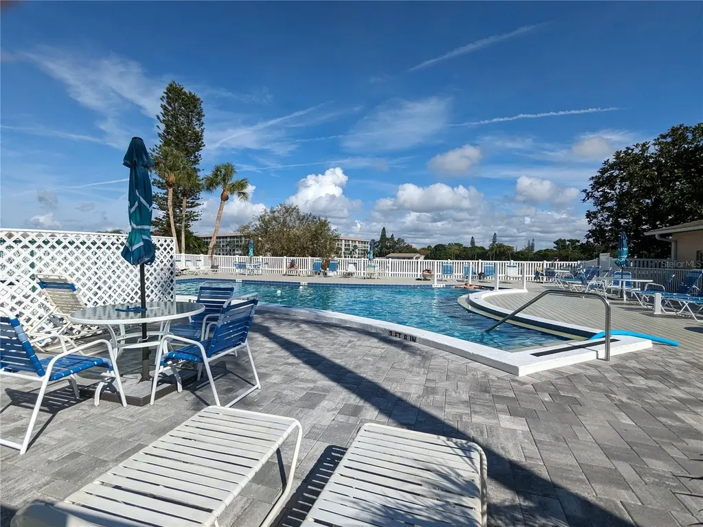 4127 Heron Way Bradenton FL 34205
