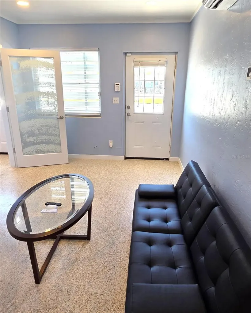 921 Ridgewood Avenue Holly Hill FL 32117