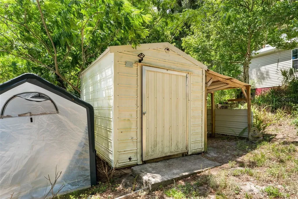 5841 SE 164th Avenue Ocklawaha FL 32179