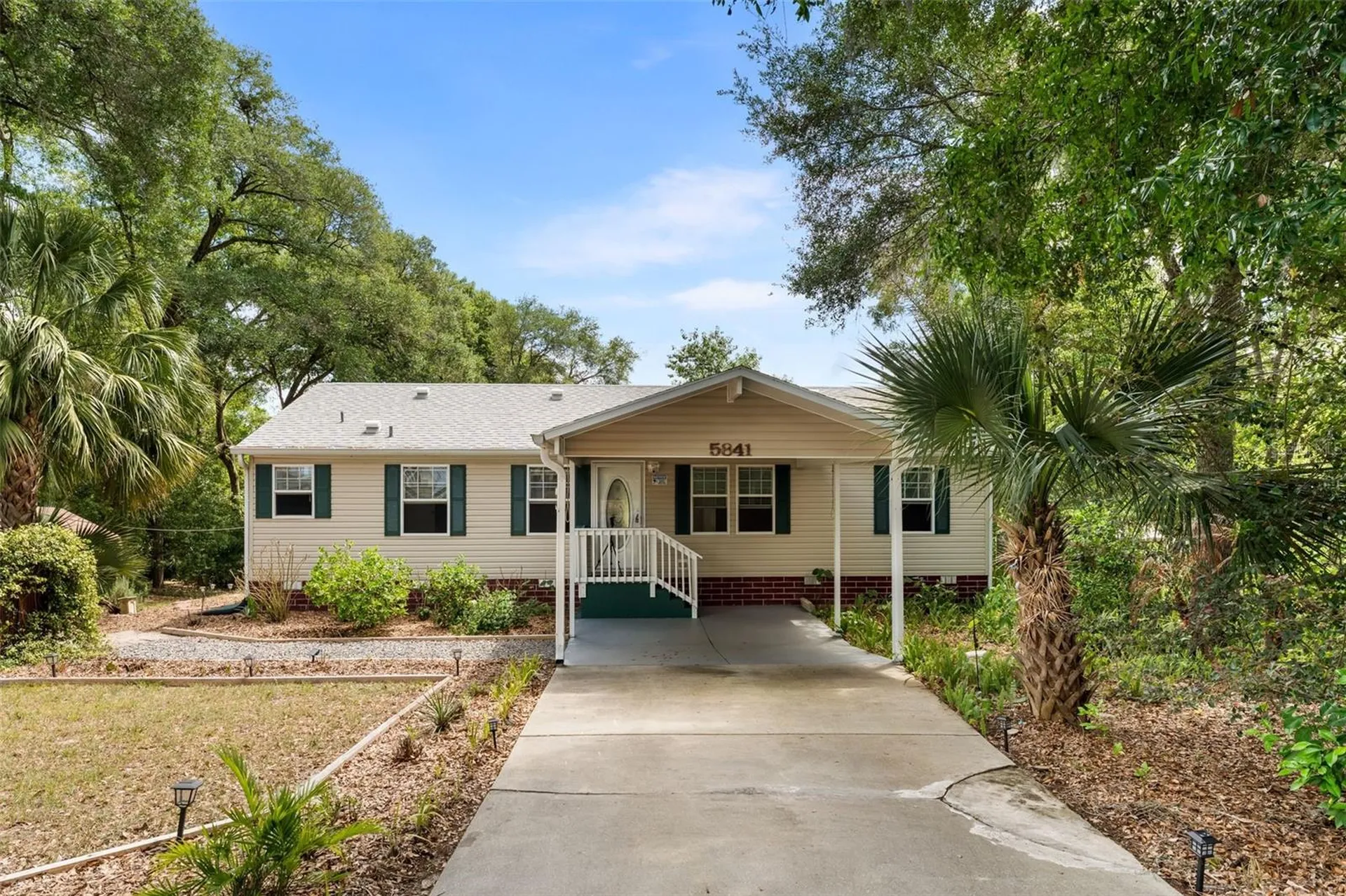 5841 SE 164th Avenue Ocklawaha FL 32179