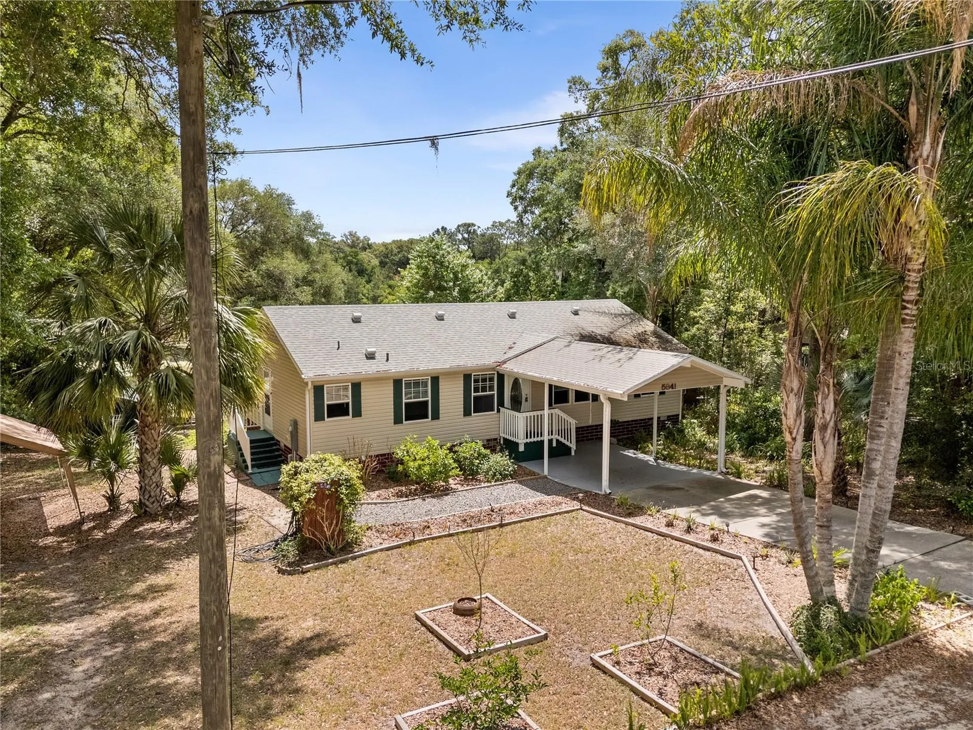 5841 SE 164th Avenue Ocklawaha FL 32179