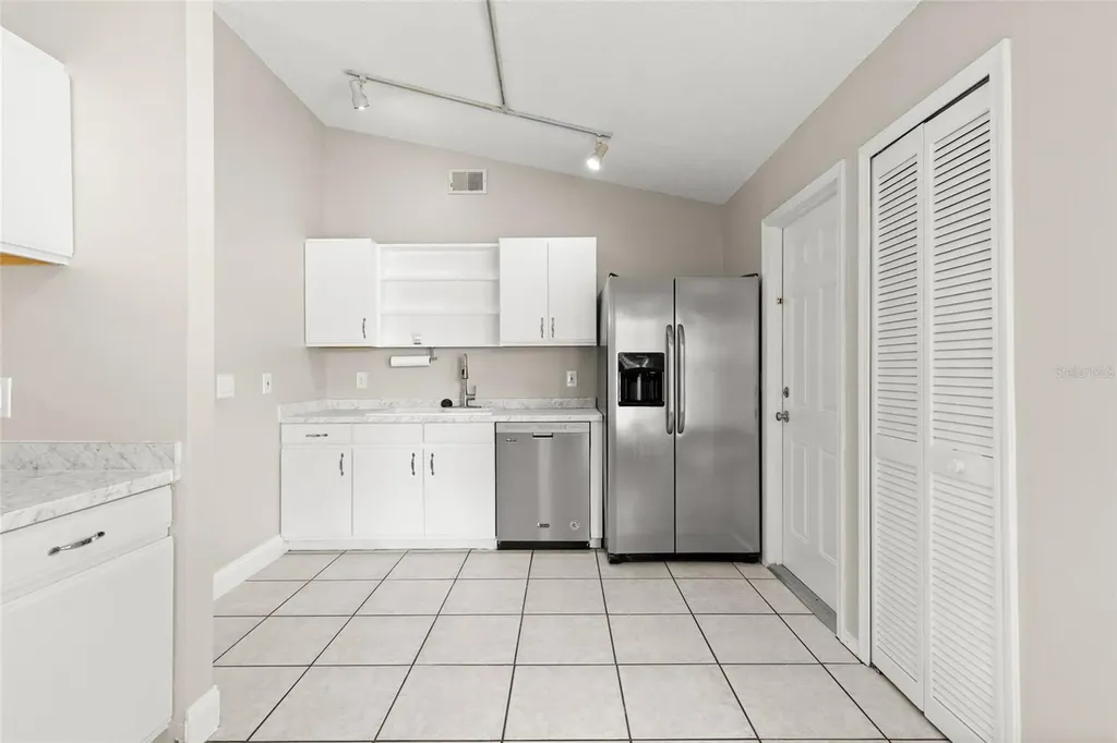 45 Lake Drive Debary FL 32713