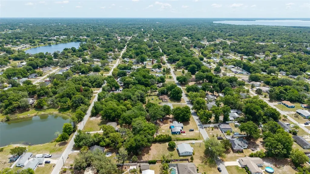 45 Lake Drive Debary FL 32713