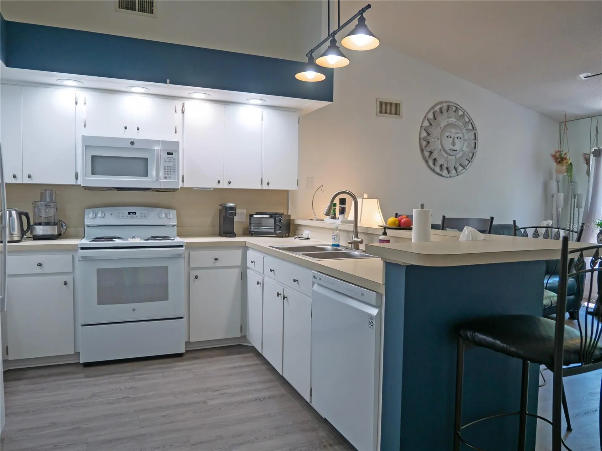 2021 Shangrila Drive Clearwater FL 33763
