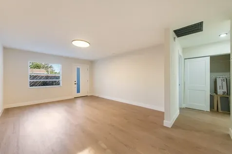 3821 W Everett Street Tampa FL 33616