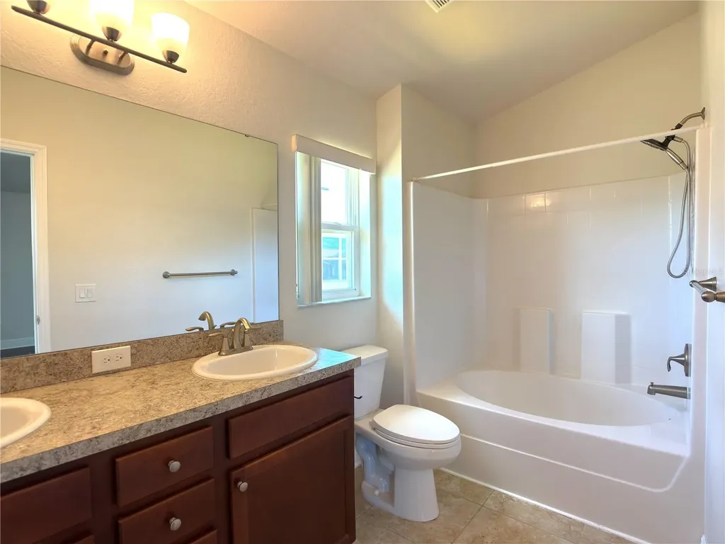 1378 Legatto Loop Dundee FL 33838