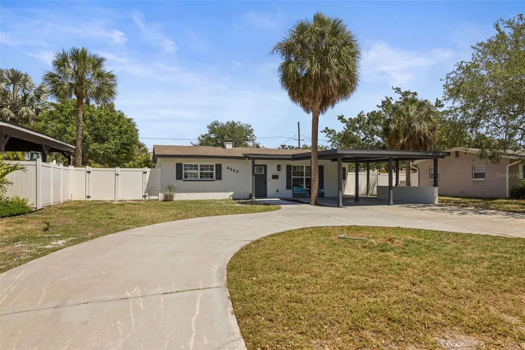 4327 Huntington Street NE St Petersburg FL 33703