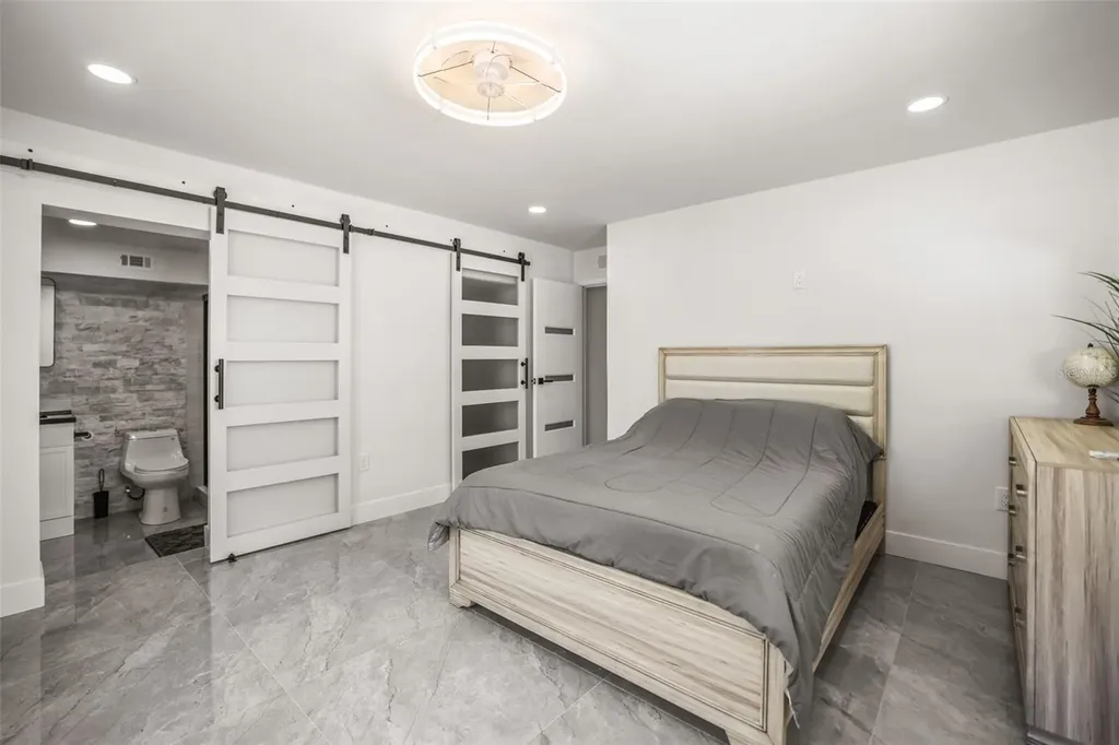 4327 Huntington Street NE St Petersburg FL 33703