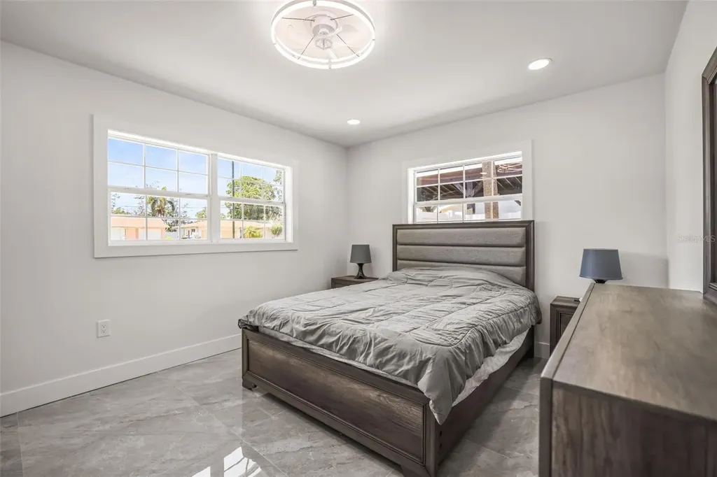4327 Huntington Street NE St Petersburg FL 33703