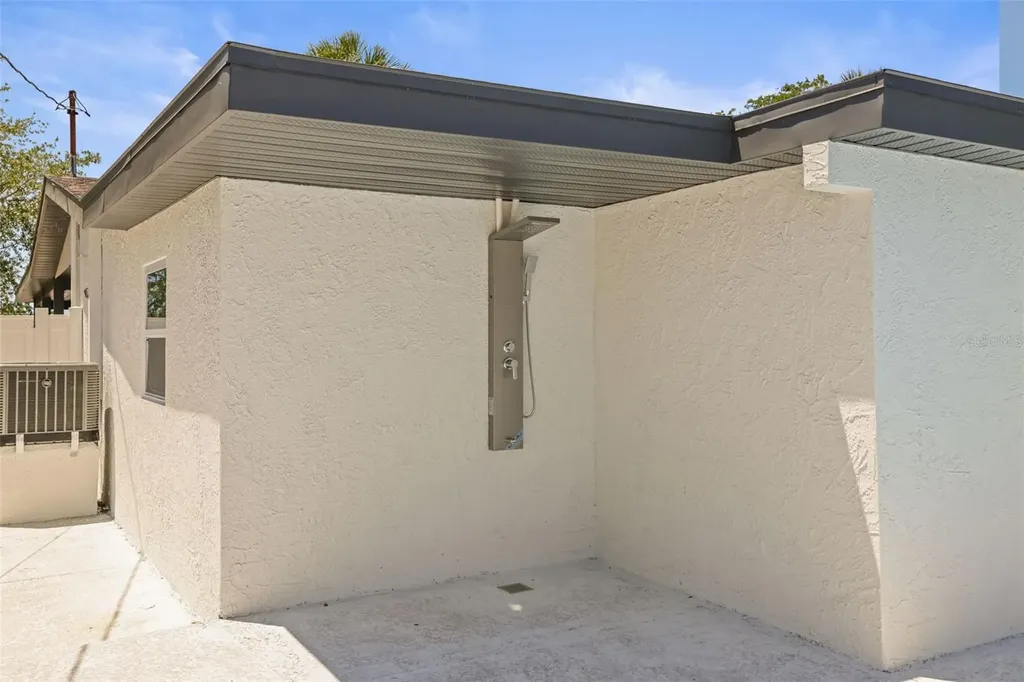 4327 Huntington Street NE St Petersburg FL 33703