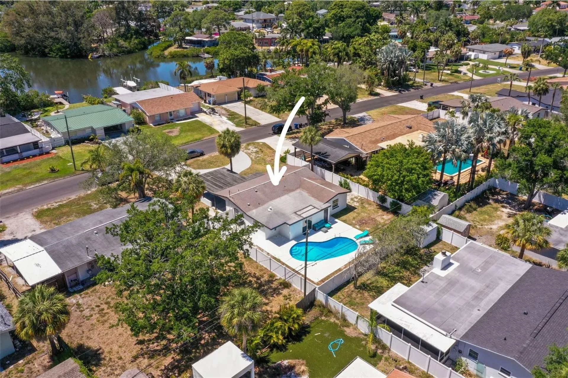 4327 Huntington Street NE St Petersburg FL 33703