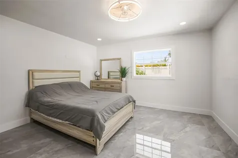 4327 Huntington Street NE St Petersburg FL 33703