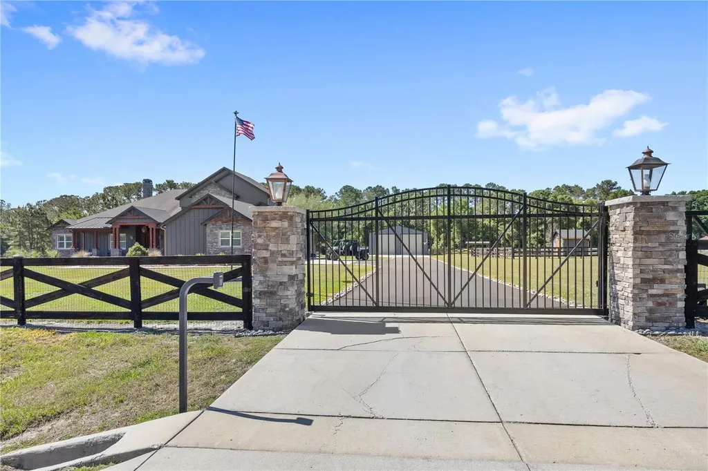 22250 Deer Park Avenue Eustis FL 32736