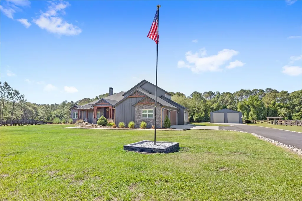 22250 Deer Park Avenue Eustis FL 32736
