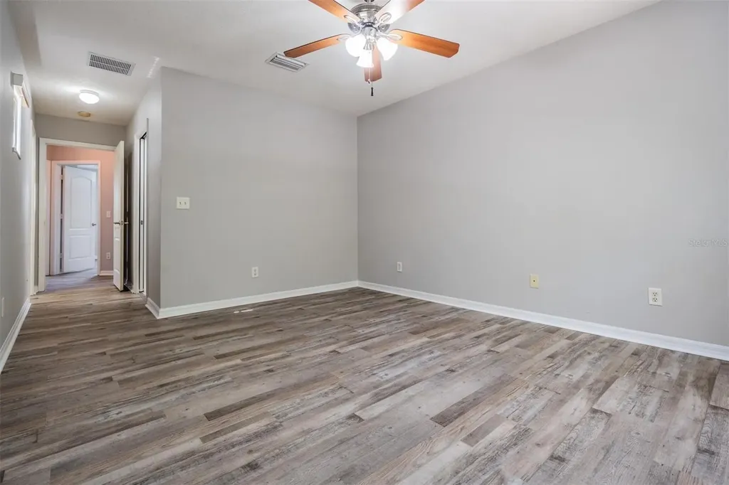 9084 Iron Oak Avenue Tampa FL 33647