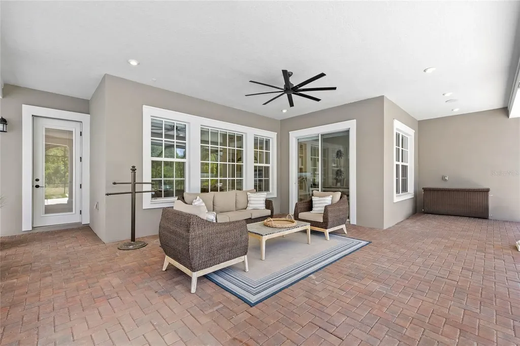 7445 Estuary Lake Loop Kissimmee FL 34747