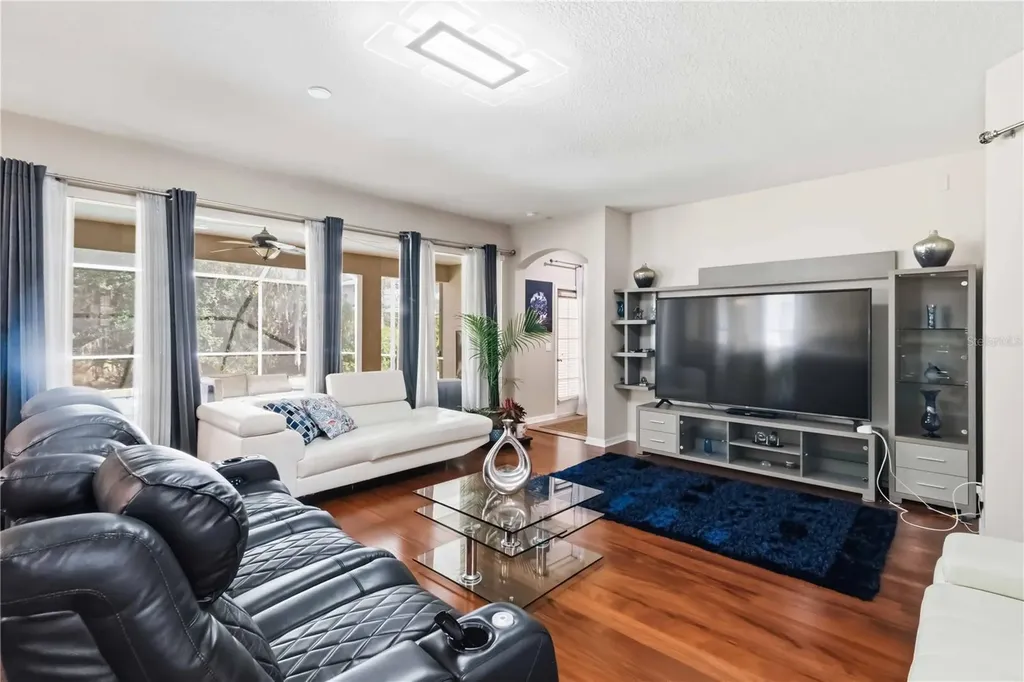 10436 Canary Isle Drive Tampa FL 33647