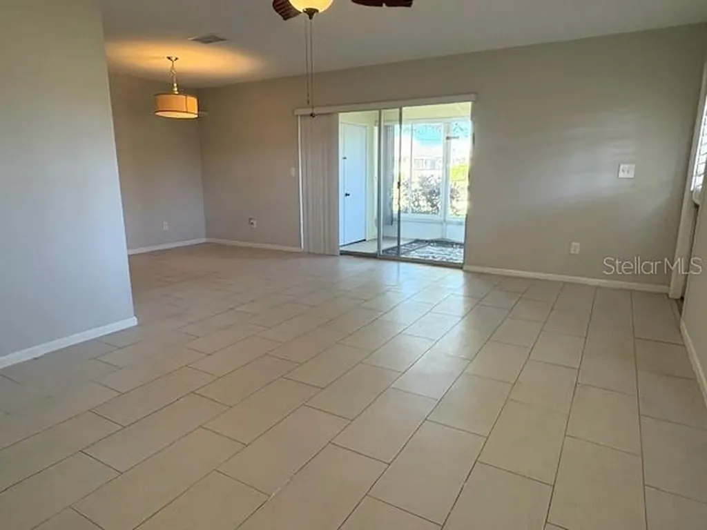 1902 Dandridge Street Sun City Center FL 33573