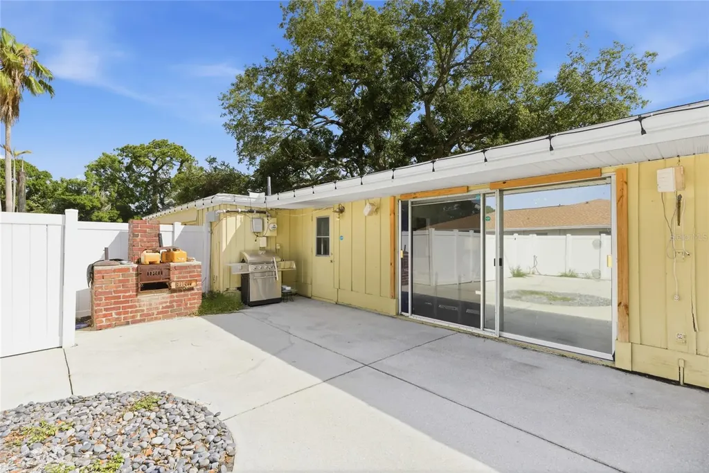 616 Saint Andrews Drive Sarasota FL 34243