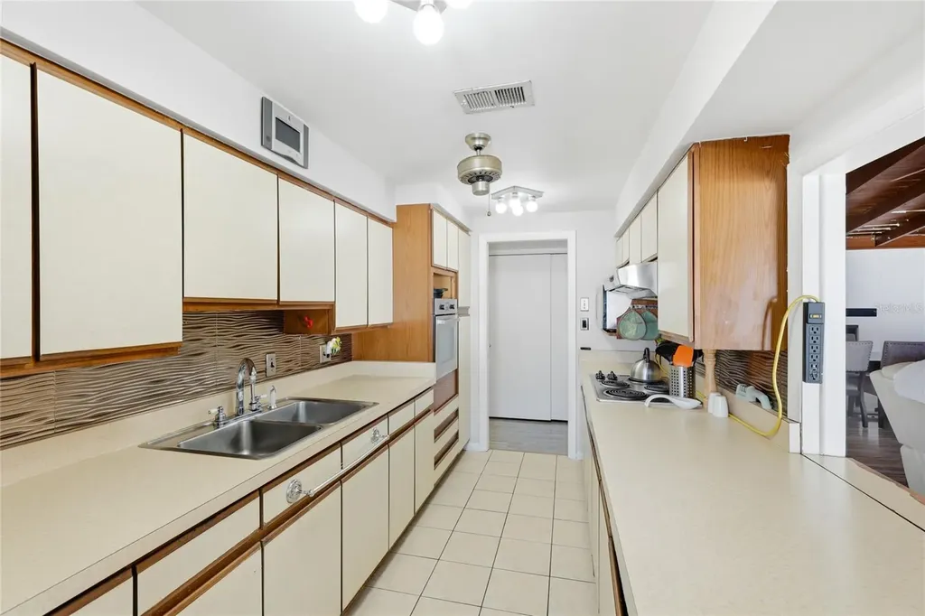 616 Saint Andrews Drive Sarasota FL 34243