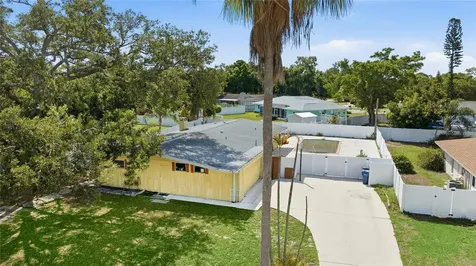 616 Saint Andrews Drive Sarasota FL 34243