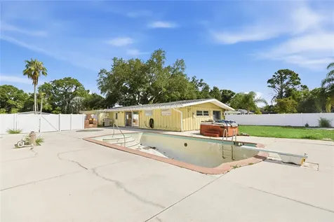 616 Saint Andrews Drive Sarasota FL 34243