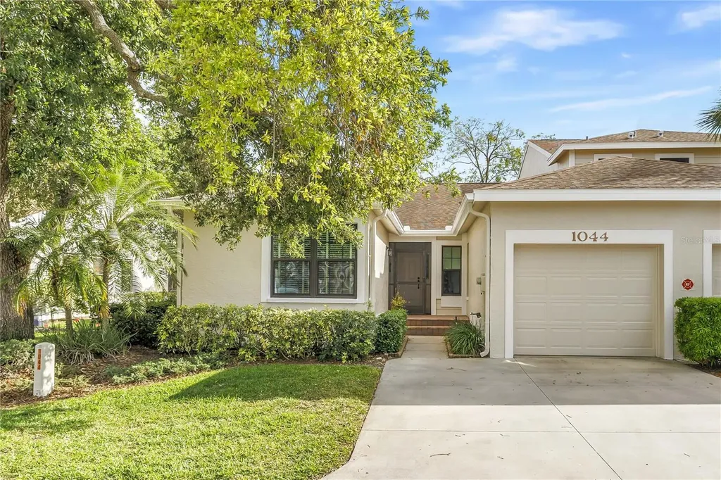 1044 Romano Court NE St Petersburg FL 33702