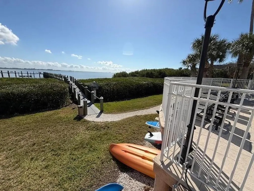 4301 Bay Club Circle Tampa FL 33607