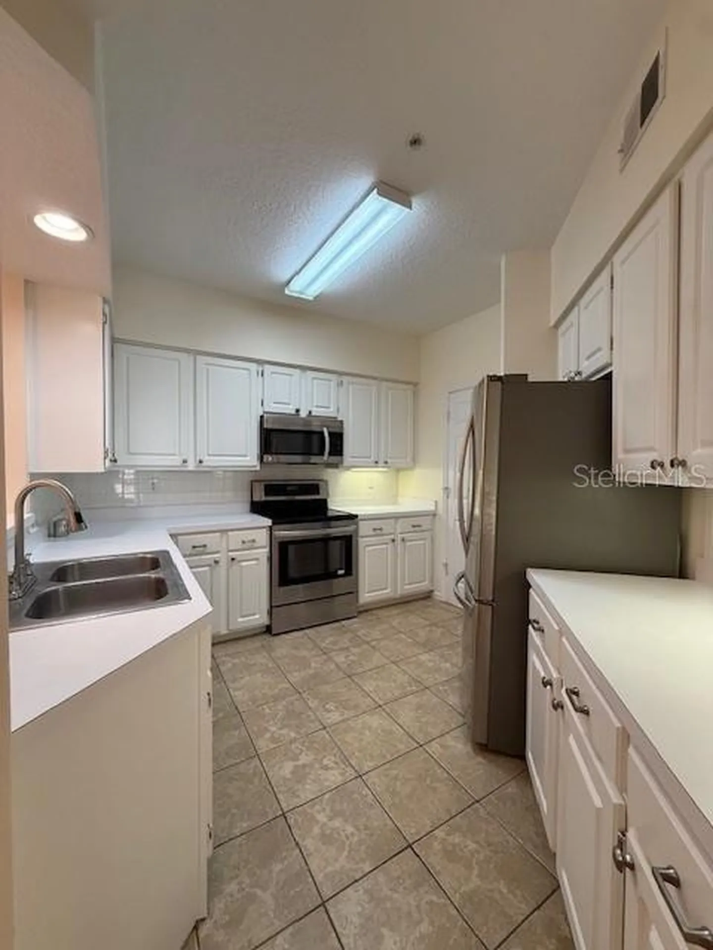 4301 Bay Club Circle Tampa FL 33607