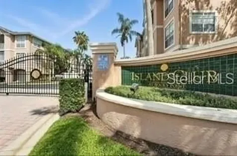 4301 Bay Club Circle Tampa FL 33607
