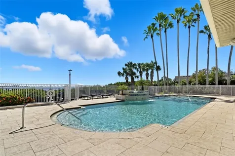 4301 Bay Club Circle Tampa FL 33607