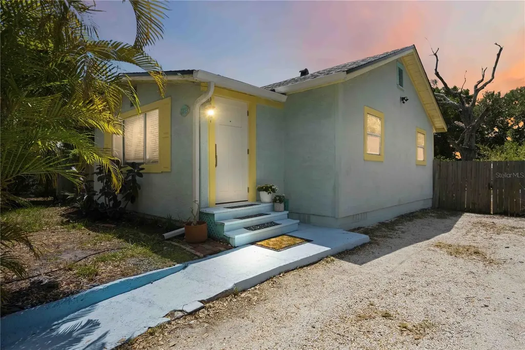1223 12th Avenue W Bradenton FL 34205