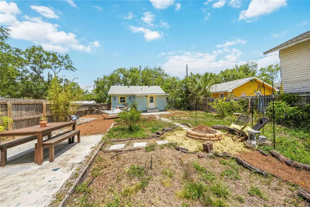 1223 12th Avenue W Bradenton FL 34205
