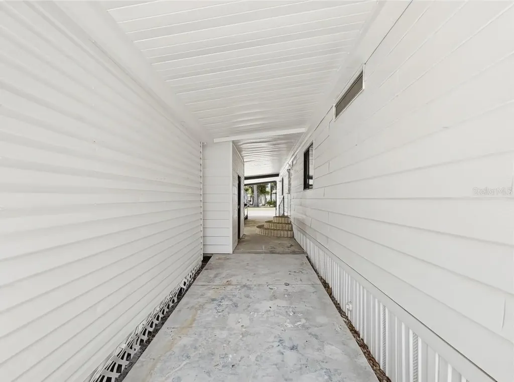 4 E Quail Run Wildwood FL 34785