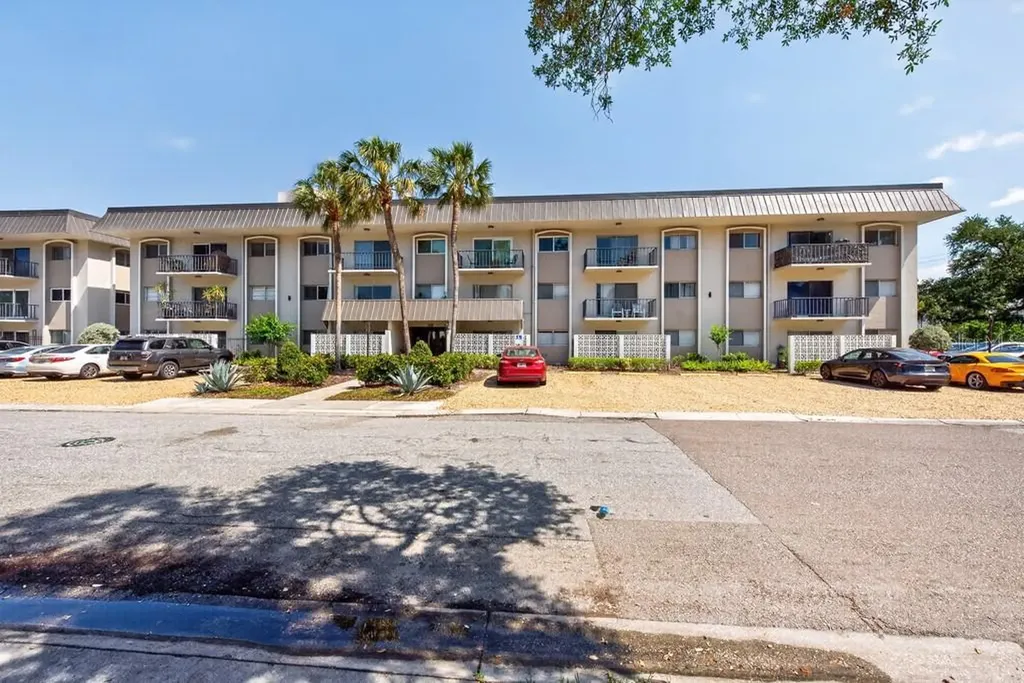 4607 W Fig Street Tampa FL 33609